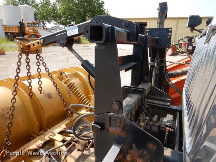 image for item IQ9747 2010 International 7400  dump truck