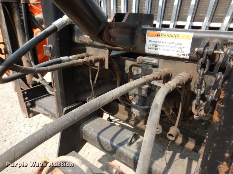 image for item IQ9747 2010 International 7400  dump truck