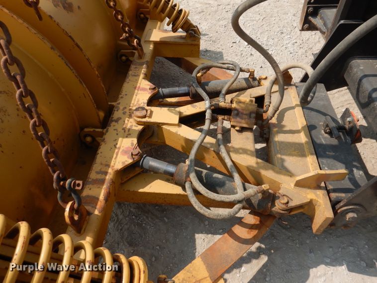 image for item IQ9747 2010 International 7400  dump truck