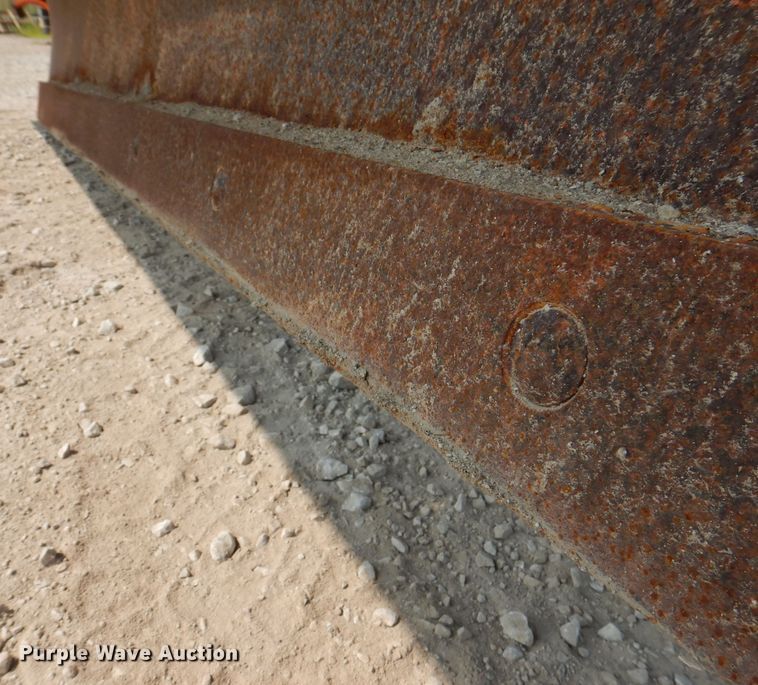 image for item IQ9747 2010 International 7400  dump truck