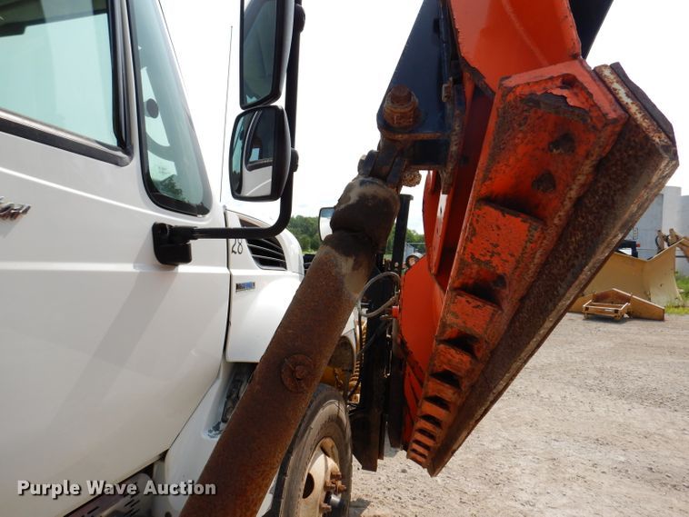 image for item IQ9747 2010 International 7400  dump truck