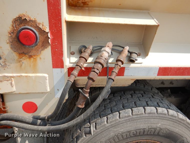 image for item IQ9747 2010 International 7400  dump truck