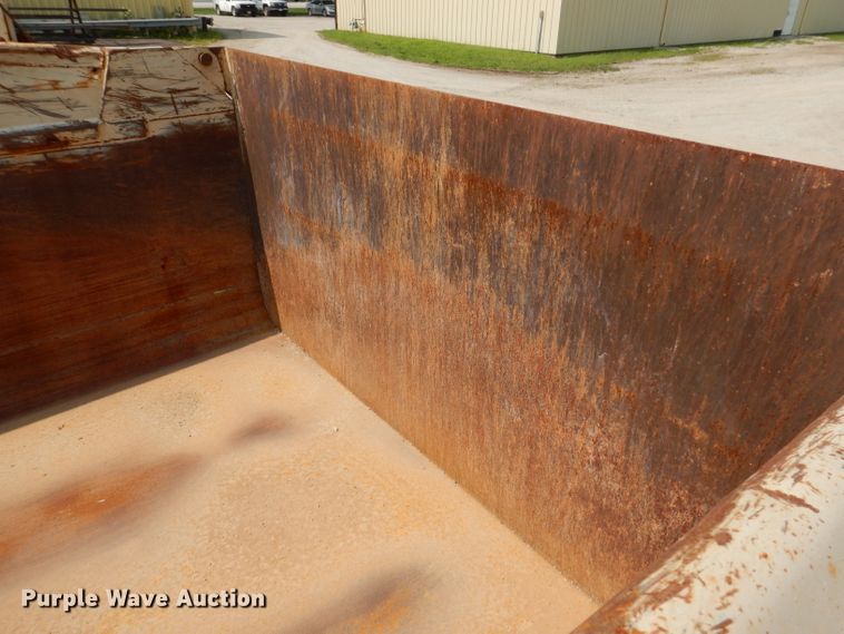 image for item IQ9747 2010 International 7400  dump truck