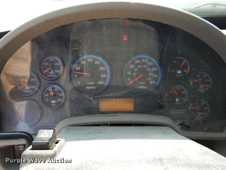 image for item IQ9747 2010 International 7400  dump truck