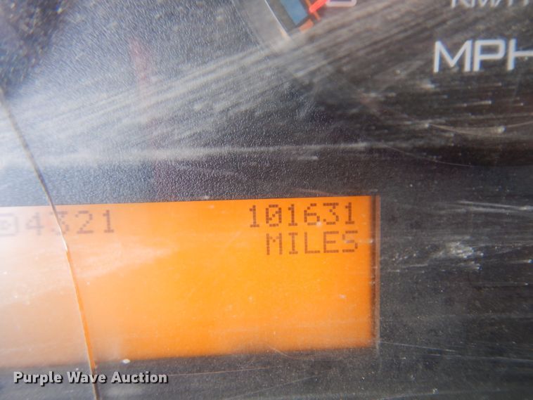 image for item IQ9747 2010 International 7400  dump truck