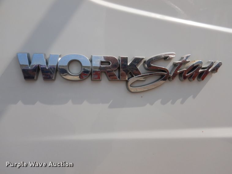 image for item IQ9747 2010 International 7400  dump truck