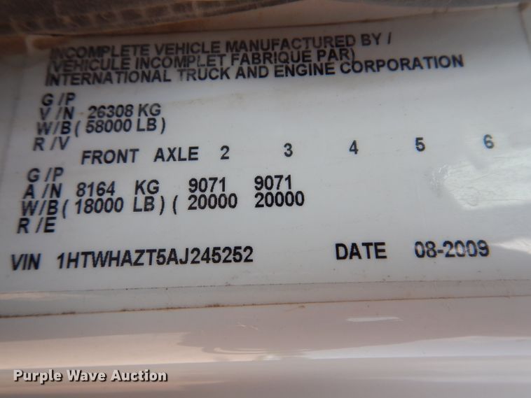 image for item IQ9747 2010 International 7400  dump truck