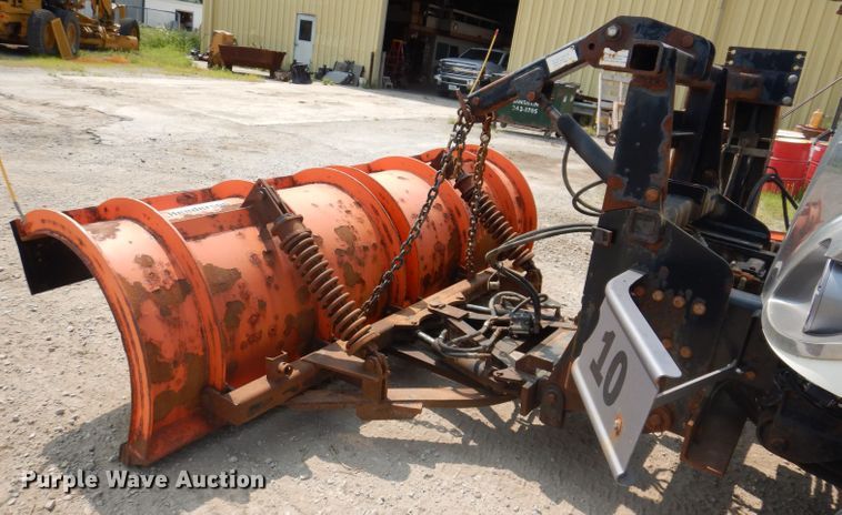 image for item IQ9748 2010 International WorkStar 7400  dump flatbed truck