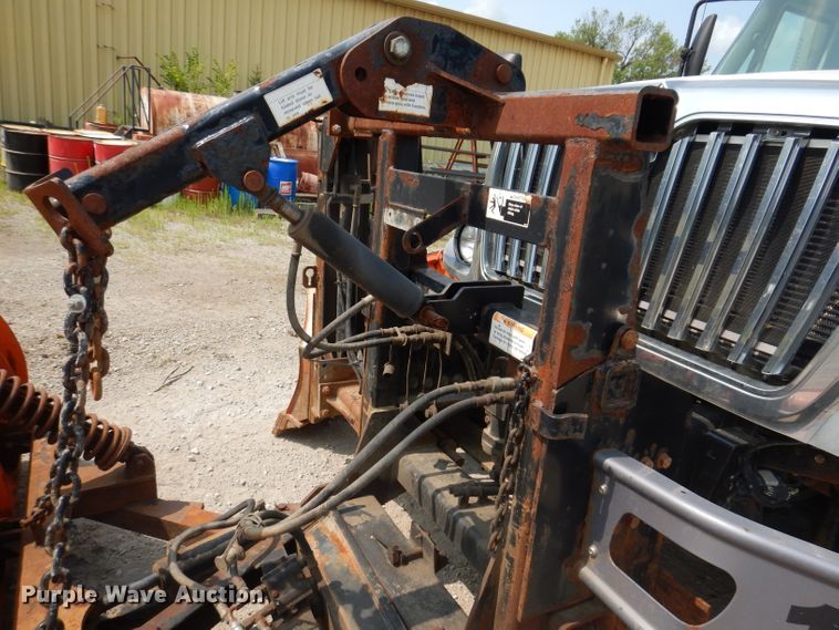 image for item IQ9748 2010 International WorkStar 7400  dump flatbed truck