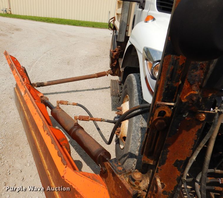 image for item IQ9748 2010 International WorkStar 7400  dump flatbed truck