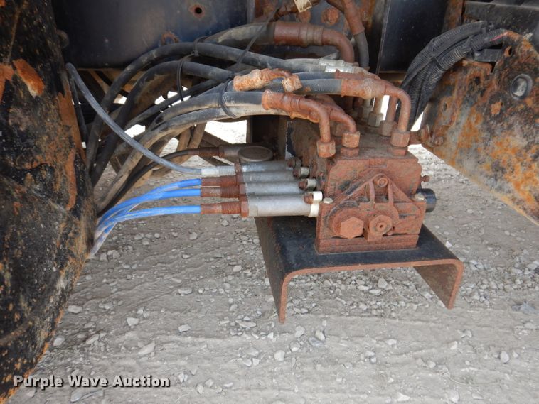 image for item IQ9748 2010 International WorkStar 7400  dump flatbed truck