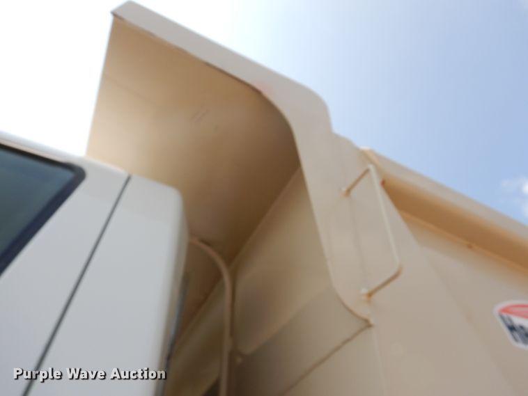 image for item IQ9748 2010 International WorkStar 7400  dump flatbed truck