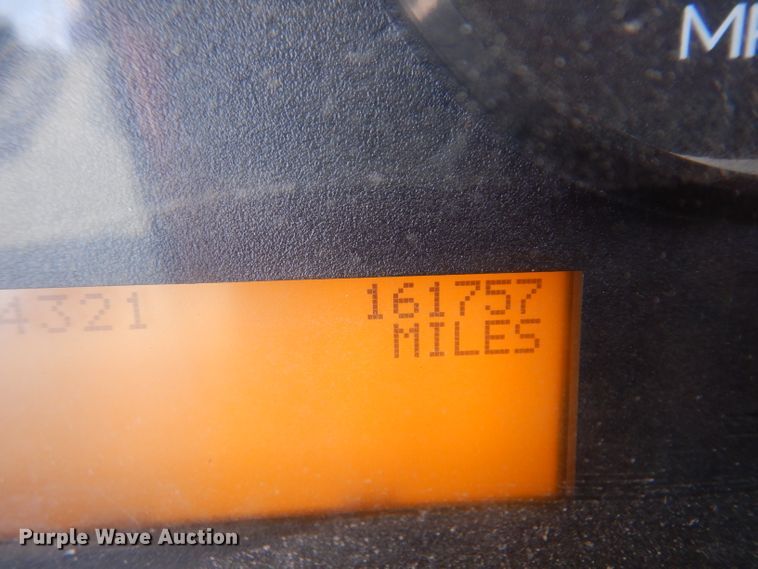 image for item IQ9748 2010 International WorkStar 7400  dump flatbed truck