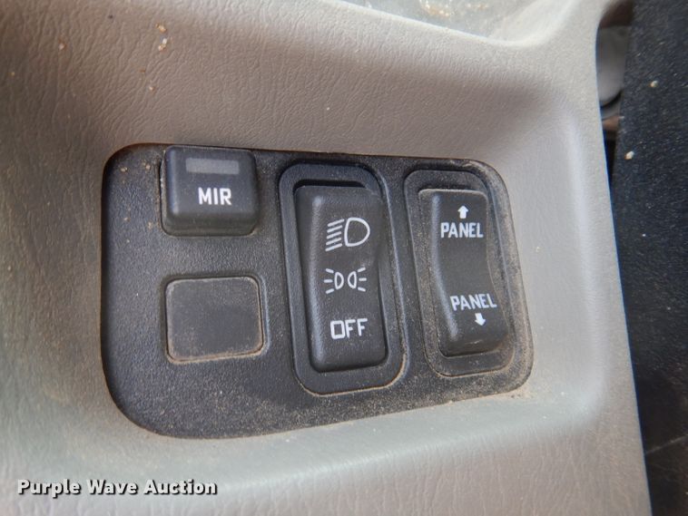 image for item IQ9748 2010 International WorkStar 7400  dump flatbed truck