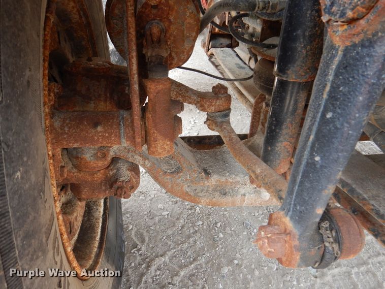 image for item IQ9748 2010 International WorkStar 7400  dump flatbed truck