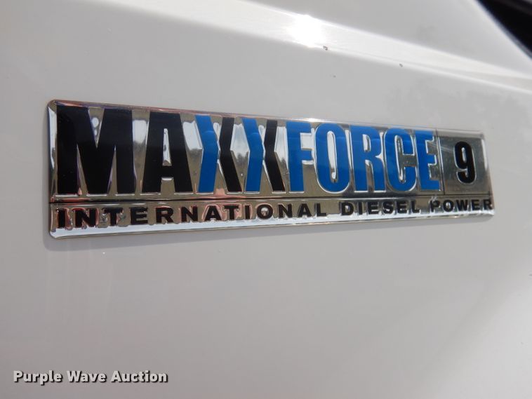 image for item IQ9748 2010 International WorkStar 7400  dump flatbed truck