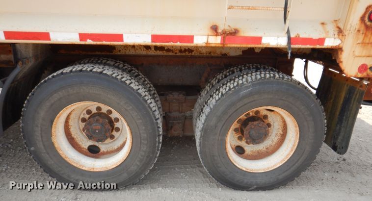 image for item IQ9748 2010 International WorkStar 7400  dump flatbed truck