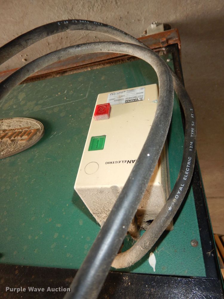 1999 Grizzly G1066 24" drum sander in El Dorado, KS Item IW9948 sold