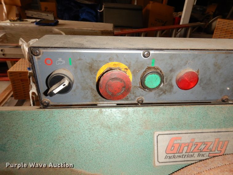 image for item IW9950 Grizzly 69744Z  bandsaw