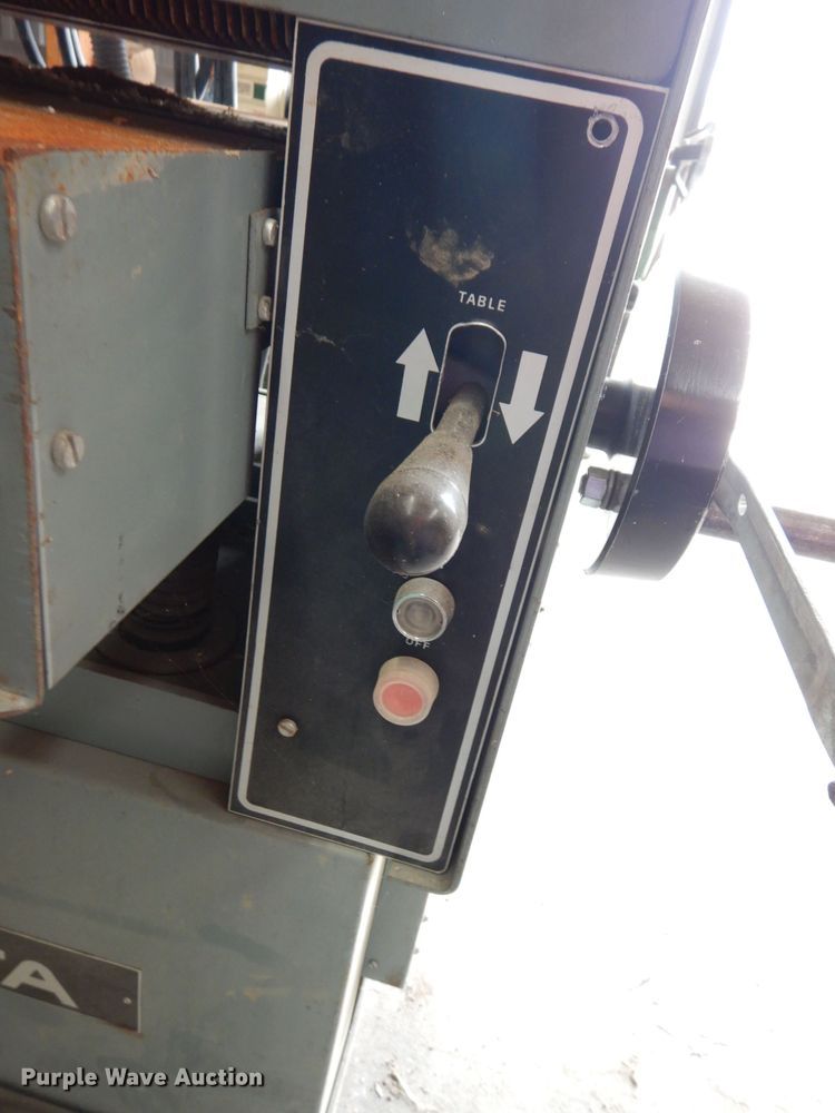 image for item IW9951 1989 Delta 22460  20" planer