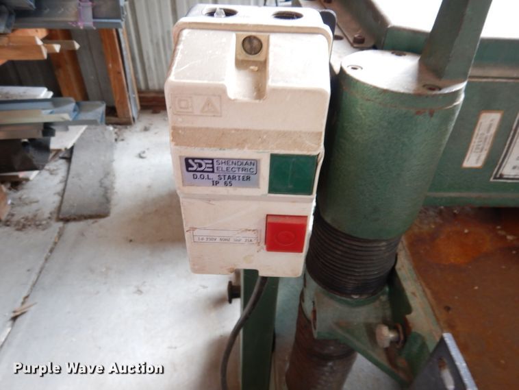 image for item IW9952 1996 Grizzly  20" planer