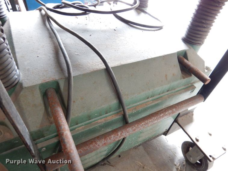 image for item IW9952 1996 Grizzly  20" planer