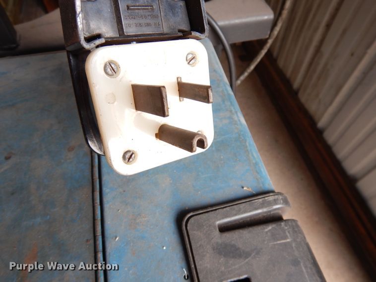 image for item IW9953 Miller Millermatic 210  welder