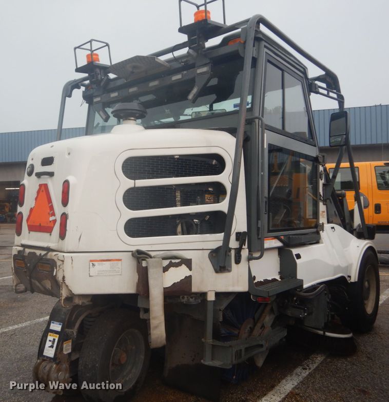 image for item JI9526 2008 Elgin Pelican Series NP  street sweeper truck