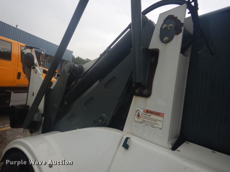 image for item JI9526 2008 Elgin Pelican Series NP  street sweeper truck