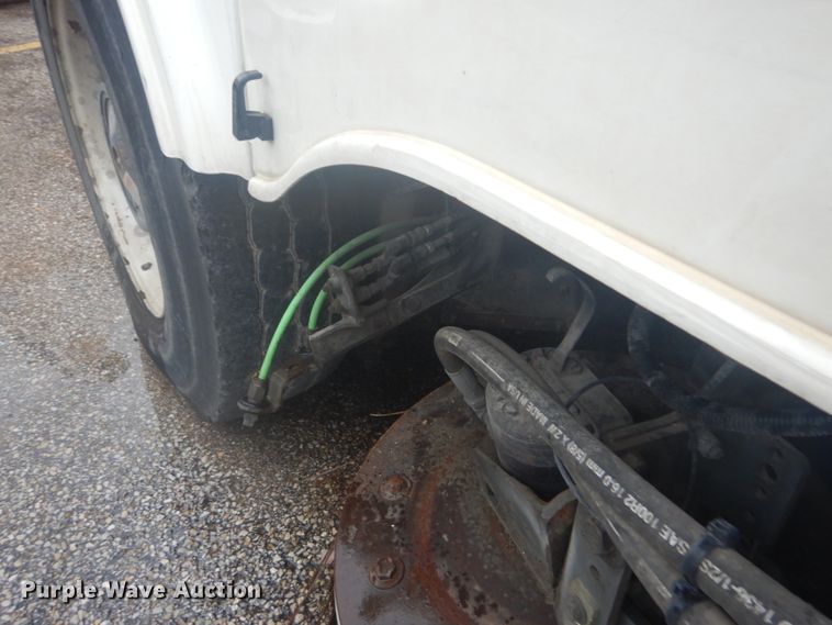 image for item JI9526 2008 Elgin Pelican Series NP  street sweeper truck