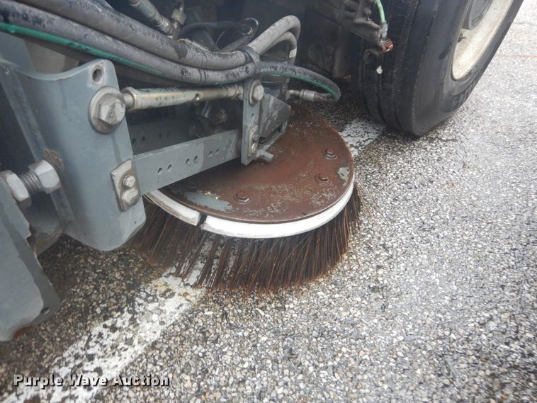 image for item JI9526 2008 Elgin Pelican Series NP  street sweeper truck