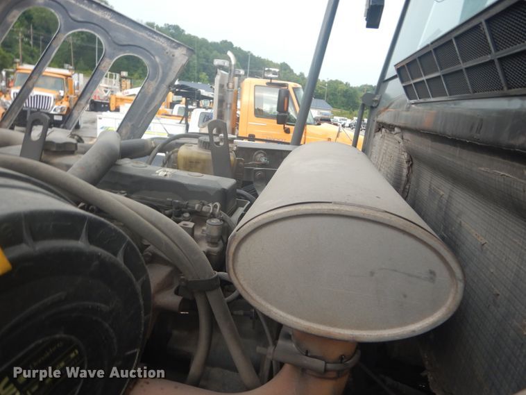 image for item JI9526 2008 Elgin Pelican Series NP  street sweeper truck