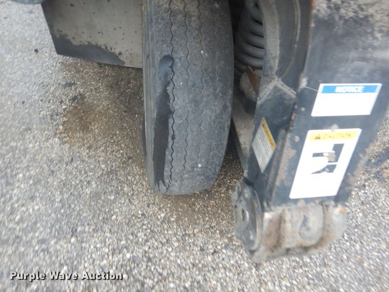 image for item JI9526 2008 Elgin Pelican Series NP  street sweeper truck