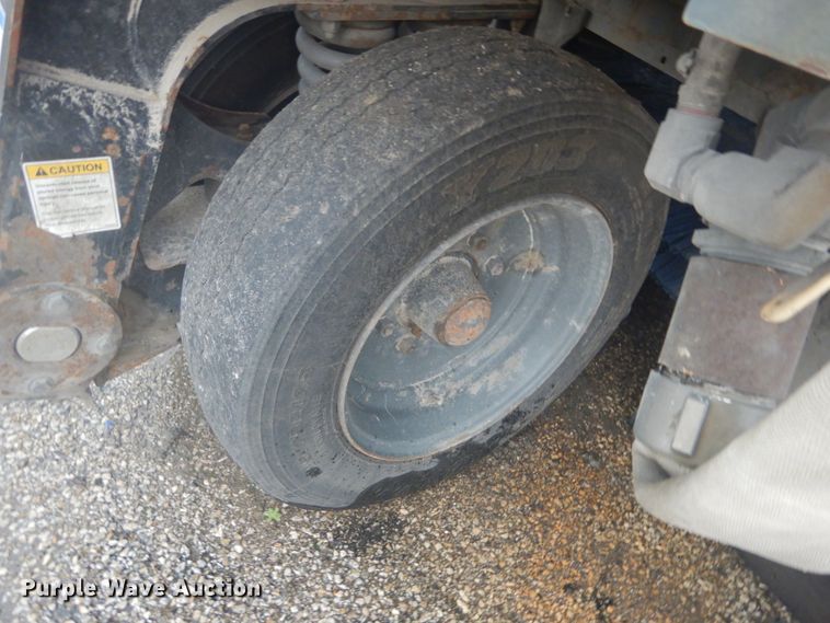 image for item JI9526 2008 Elgin Pelican Series NP  street sweeper truck