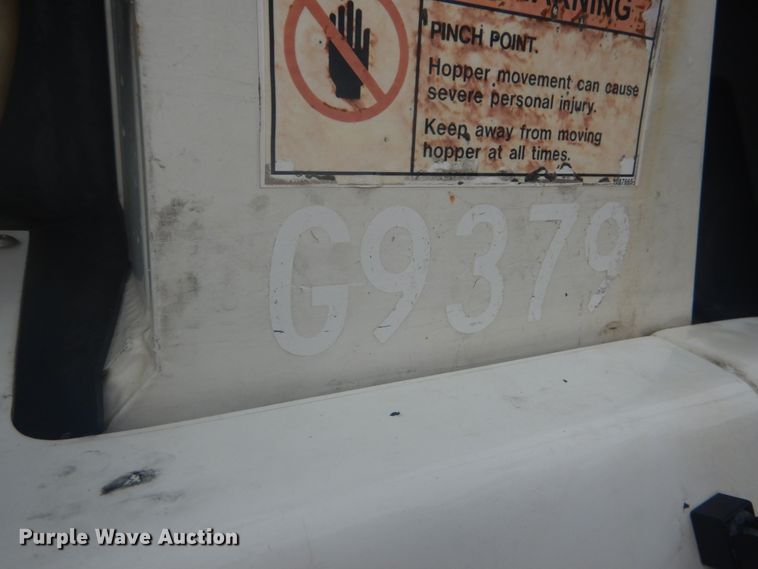 image for item JI9526 2008 Elgin Pelican Series NP  street sweeper truck