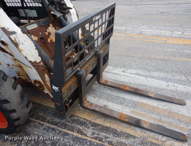 image for item JI9528 2006 Bobcat S300  skid steer loader