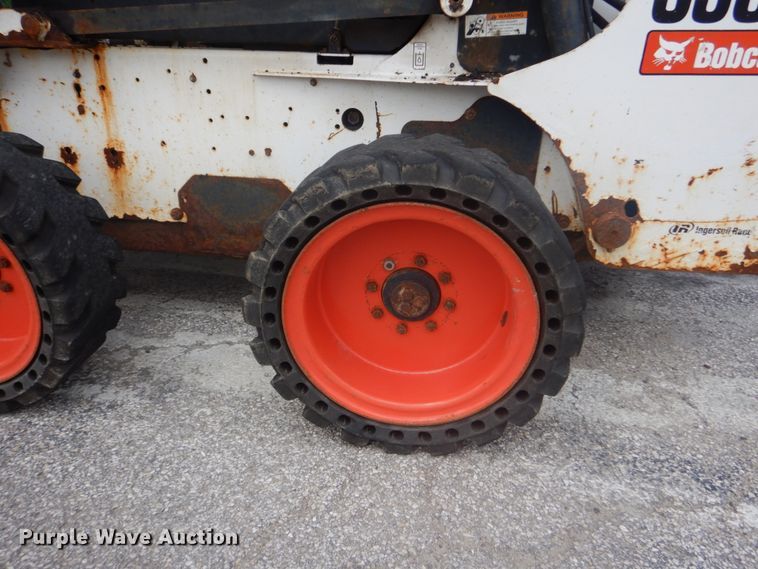 image for item JI9528 2006 Bobcat S300  skid steer loader