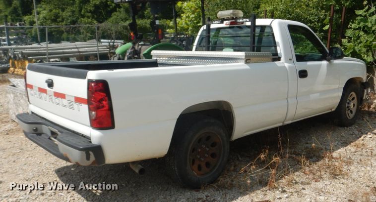 image for item JI9538 2005 Chevrolet Silverado 1500  pickup truck