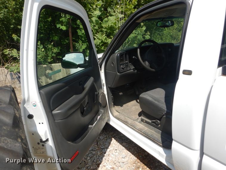 image for item JI9538 2005 Chevrolet Silverado 1500  pickup truck