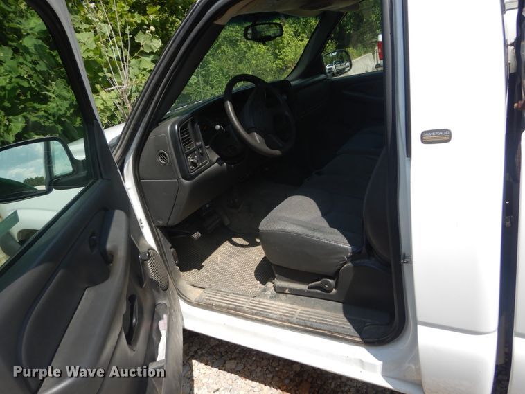 image for item JI9538 2005 Chevrolet Silverado 1500  pickup truck