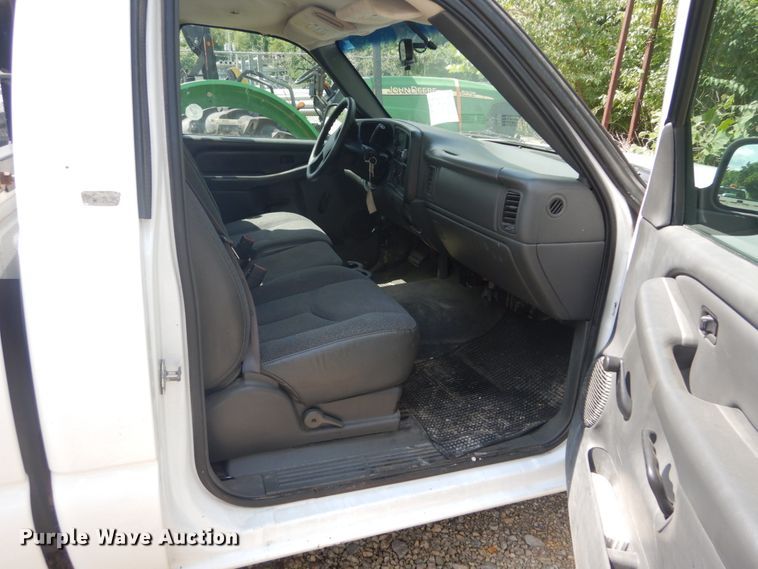 image for item JI9538 2005 Chevrolet Silverado 1500  pickup truck