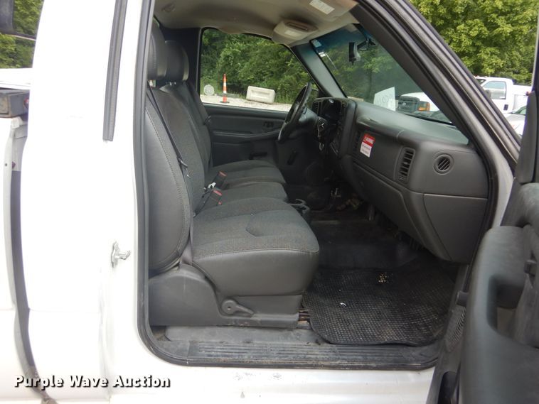 image for item JI9539 2005 Chevrolet Silverado 1500  pickup truck