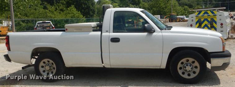 image for item JI9541 2005 Chevrolet Silverado 1500  pickup truck