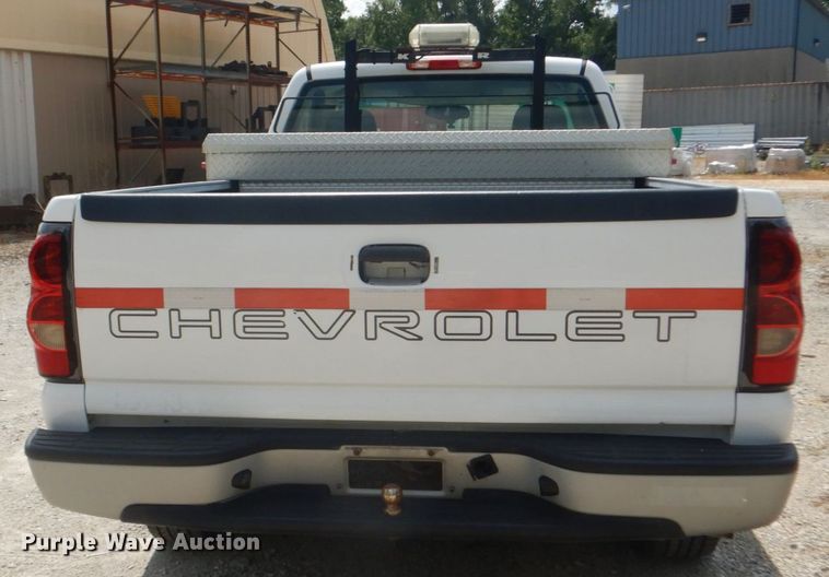 image for item JI9541 2005 Chevrolet Silverado 1500  pickup truck