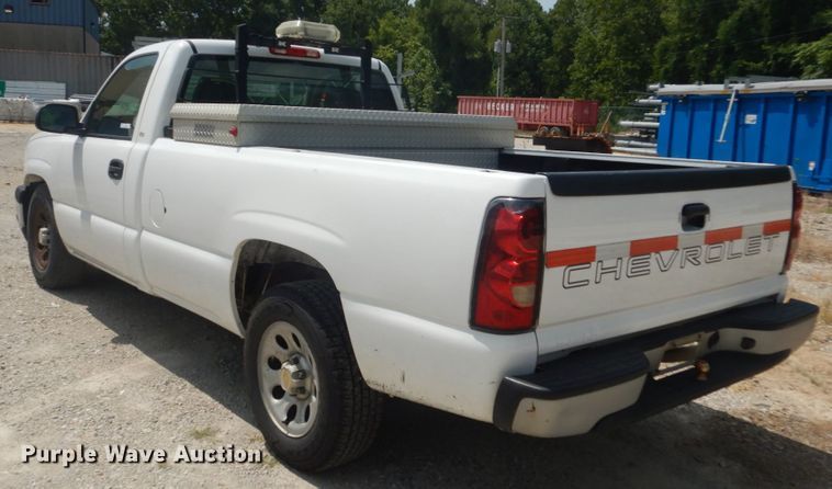 image for item JI9541 2005 Chevrolet Silverado 1500  pickup truck
