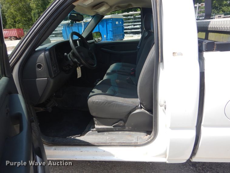 image for item JI9541 2005 Chevrolet Silverado 1500  pickup truck