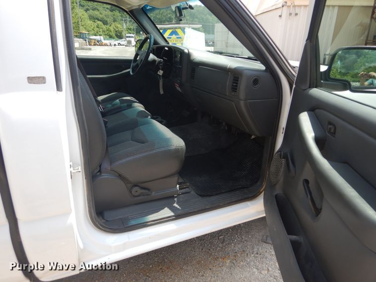 image for item JI9541 2005 Chevrolet Silverado 1500  pickup truck