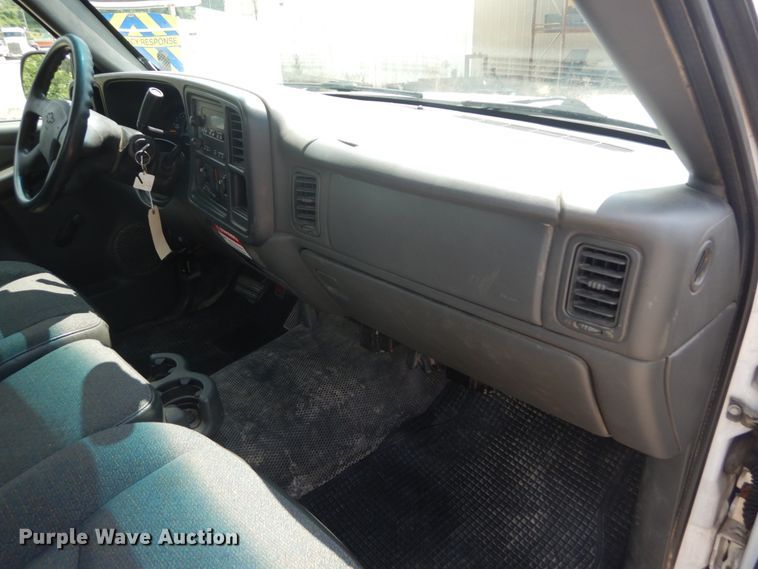 image for item JI9541 2005 Chevrolet Silverado 1500  pickup truck
