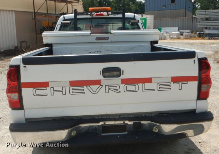 image for item JI9542 2005 Chevrolet Silverado 1500  pickup truck
