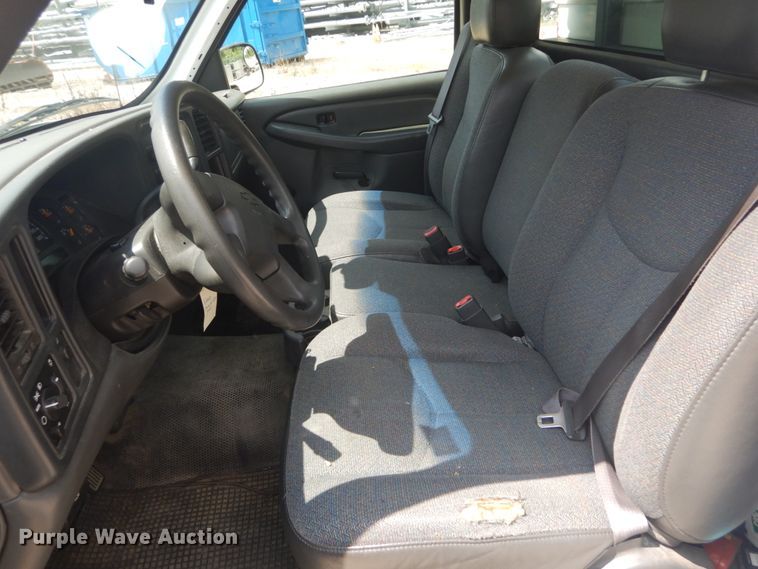 image for item JI9542 2005 Chevrolet Silverado 1500  pickup truck